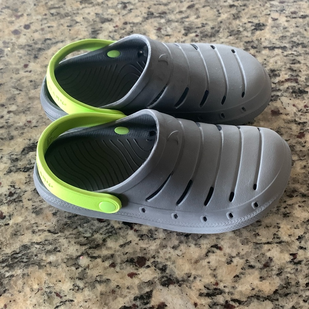 Youth size 1 Gray Lime green Rugged Shark croc shoes